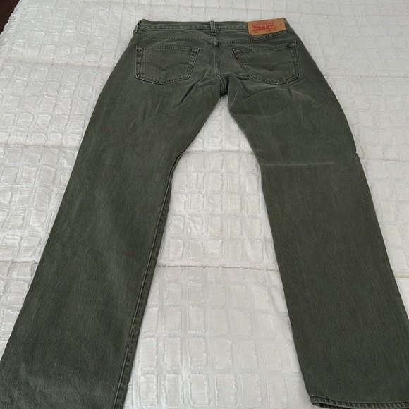 Levi’s 501 Jeans - Picture 2 of 3